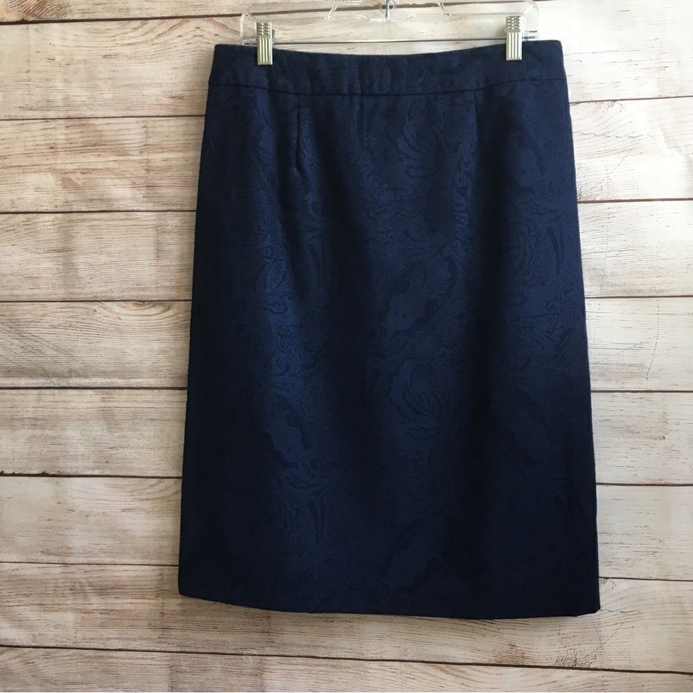CHADWICKS‎ EMBOSSED WOOL SKIRT IN NAVY BLUE